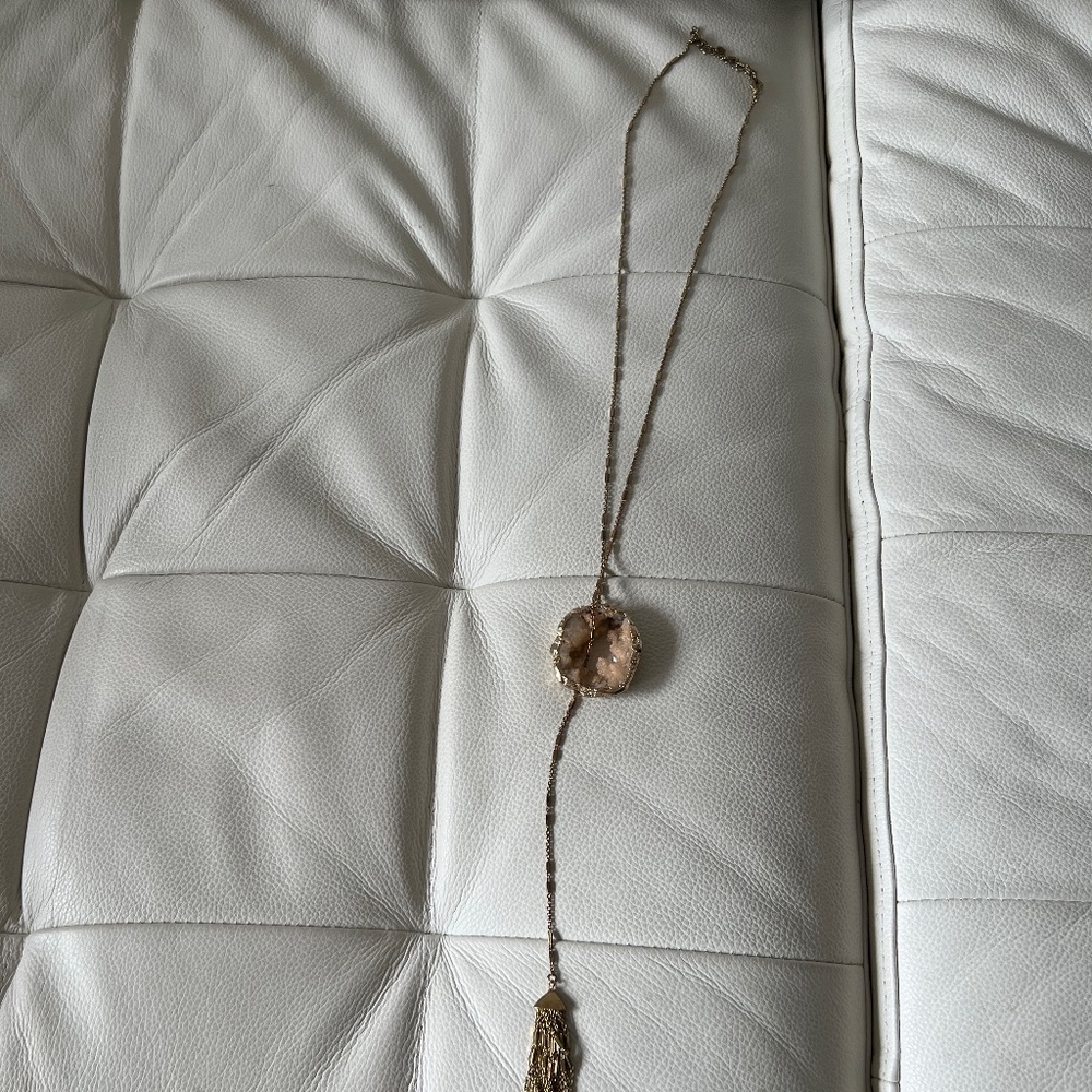 Gold tassle raw peach stone loop through necklace